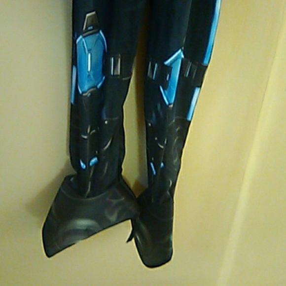 Avengers Black Widow costume medium 5-7 years - Picture 3 of 3